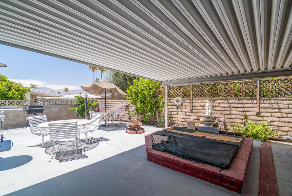 73087 Desert Greens Drive N Property Photo 7