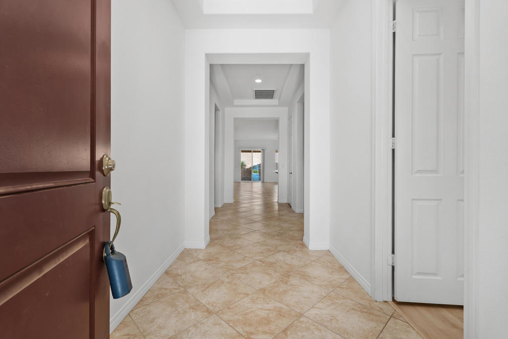43720 Vacanza Court Property Photo 6
