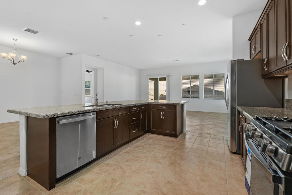 43720 Vacanza Court Property Photo 16