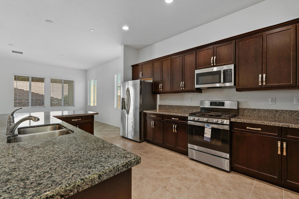 43720 Vacanza Court Property Photo 17