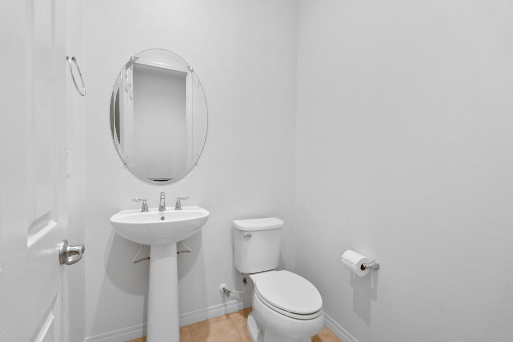 43720 Vacanza Court Property Photo 18