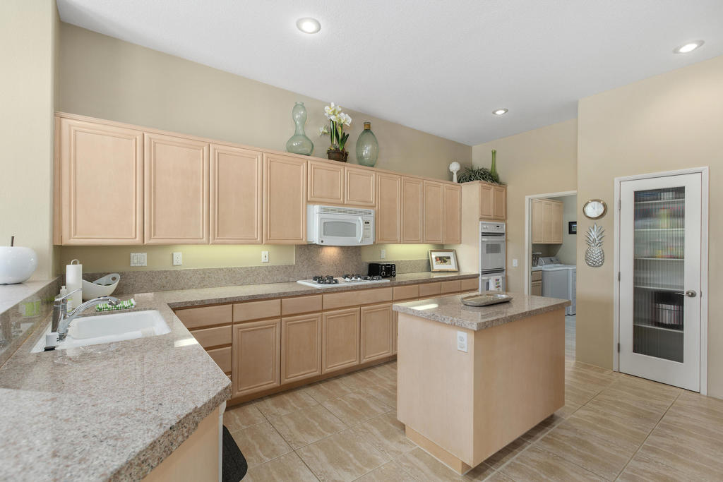 99 Kavenish Drive Property Photo 22
