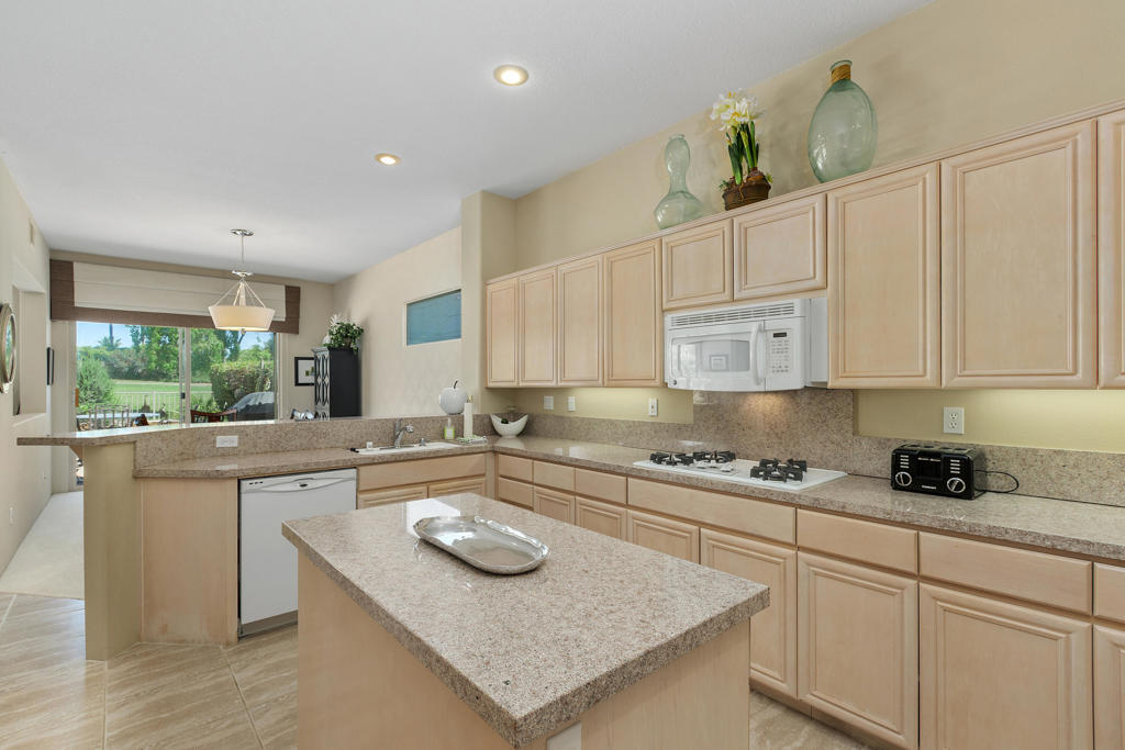 99 Kavenish Drive Property Photo 26