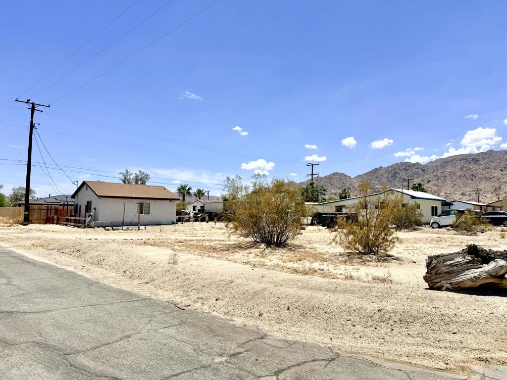 72425 Cactus Drive Property Photo 14