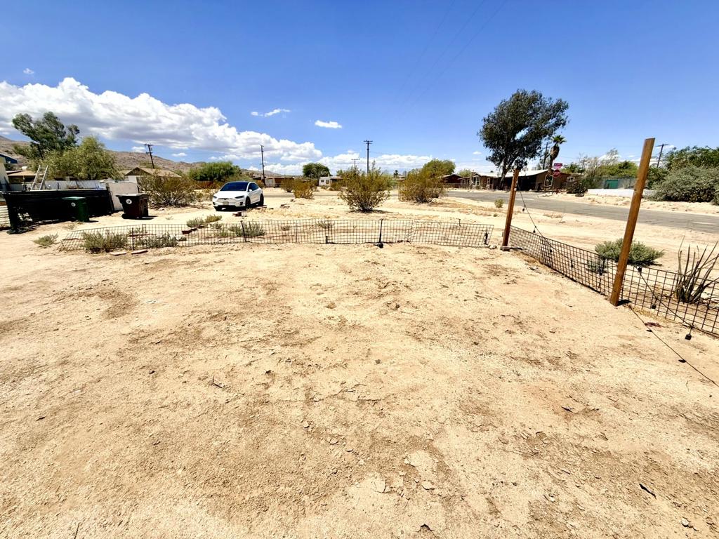 72425 Cactus Drive Property Photo 16