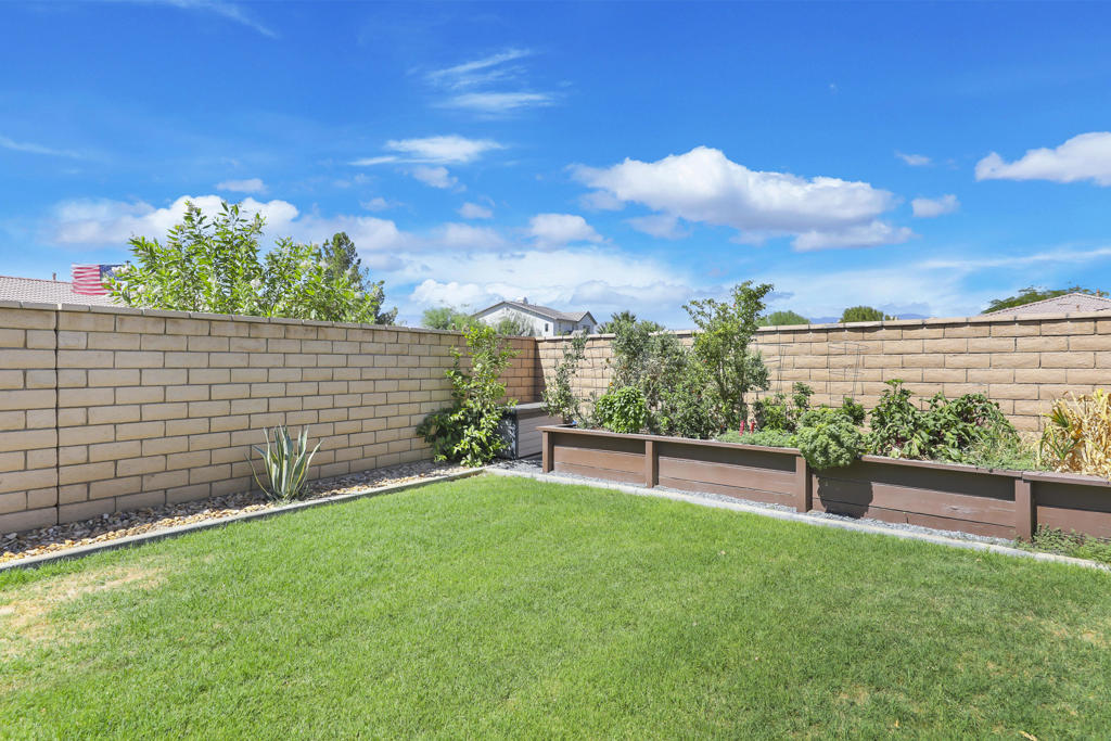 37344 Wakefield Street Property Photo 24