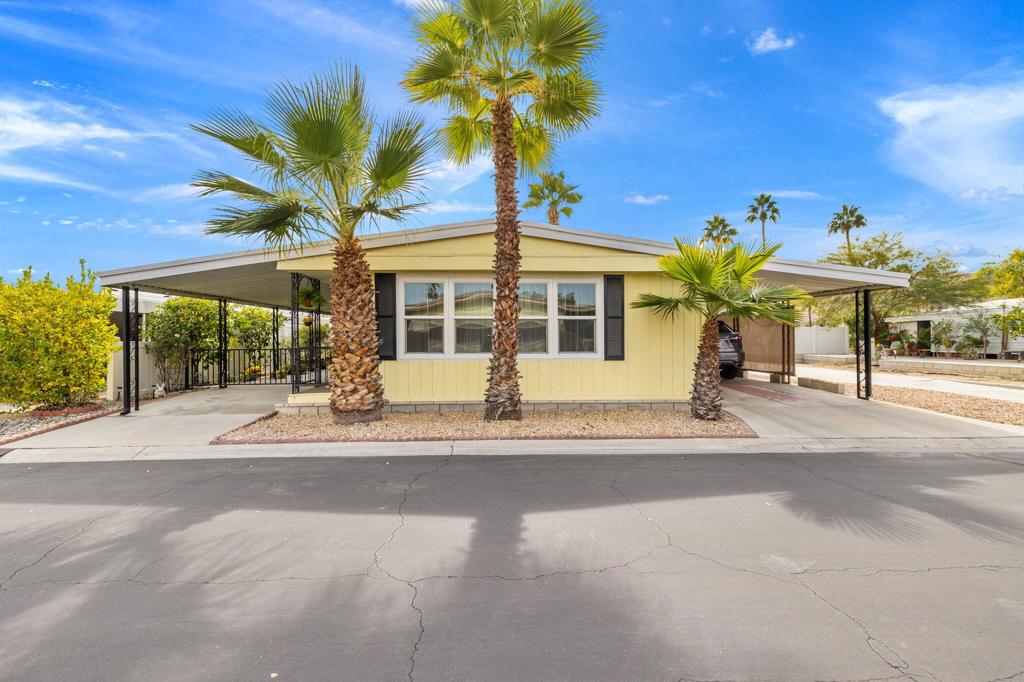 246 Laredo Drive Property Photo 1