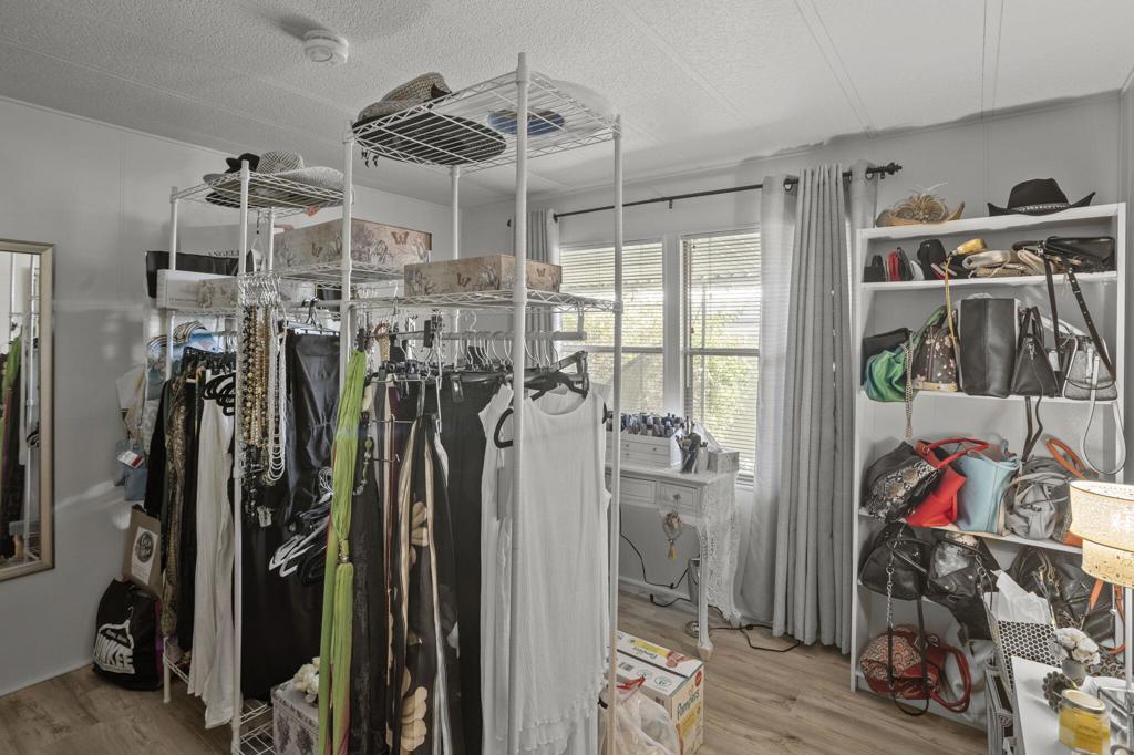246 Laredo Drive Property Photo 15