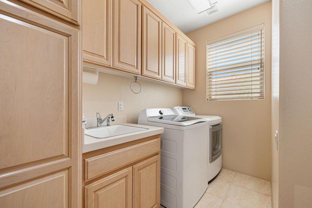 81 Appian Way Property Photo 45
