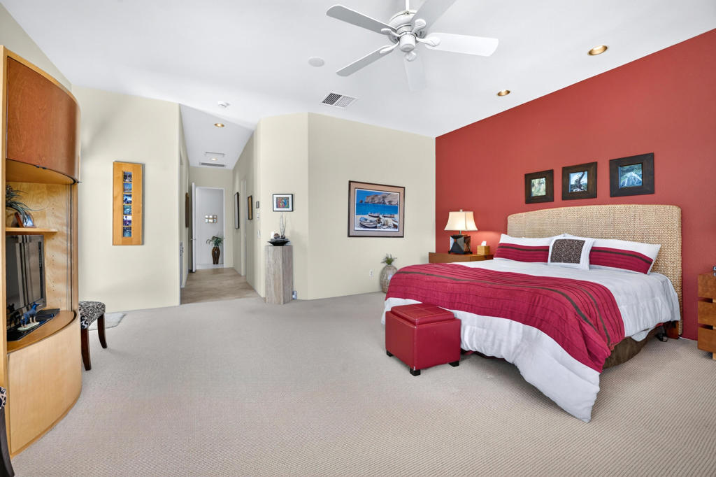 19 Scarborough Way Property Photo 26
