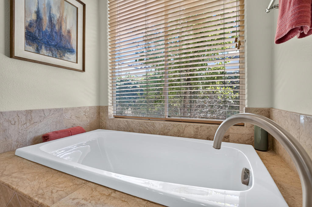 19 Scarborough Way Property Photo 29
