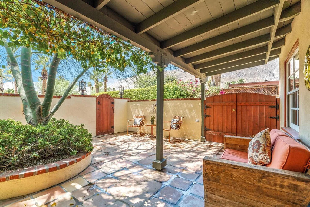 216 E Palo Verde Avenue Property Photo 7