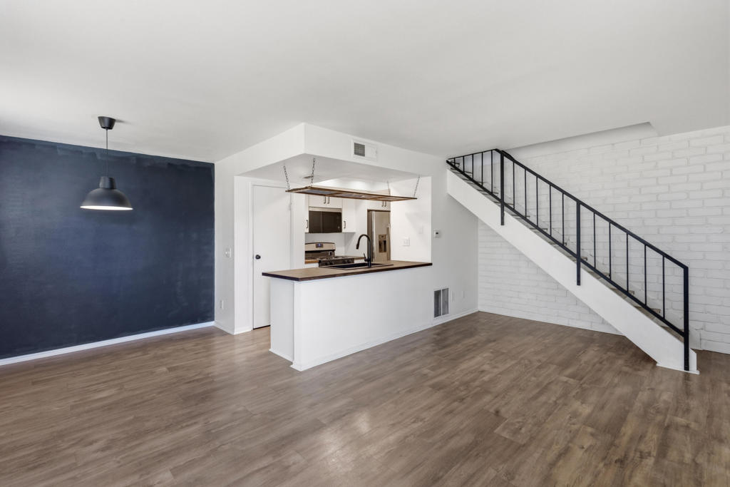 72532 Edgehill Drive 2 Property Photo 1