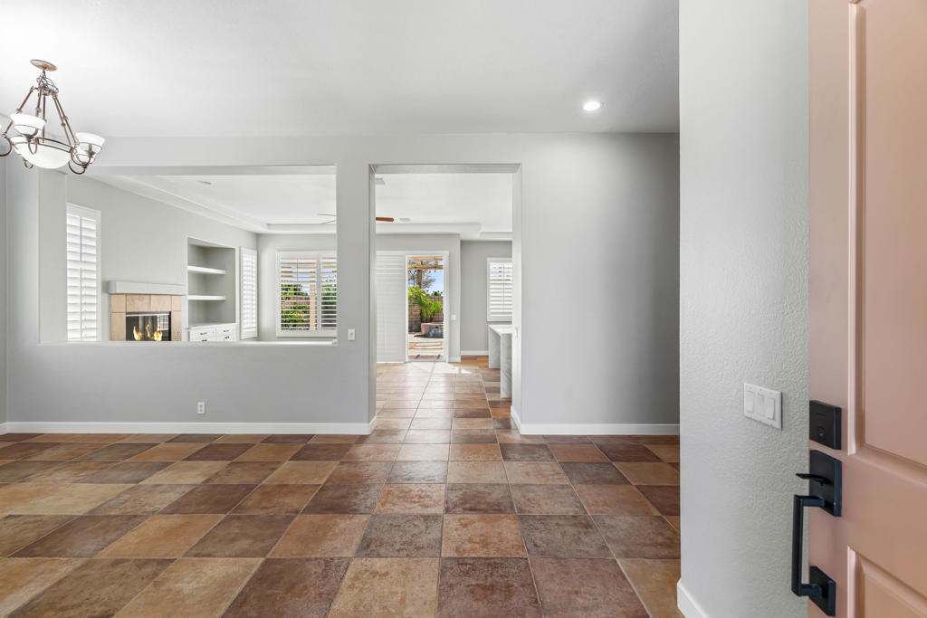 43798 Parkway Esplanade E Property Photo 10