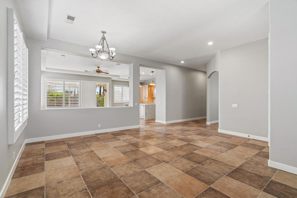 43798 Parkway Esplanade E Property Photo 14