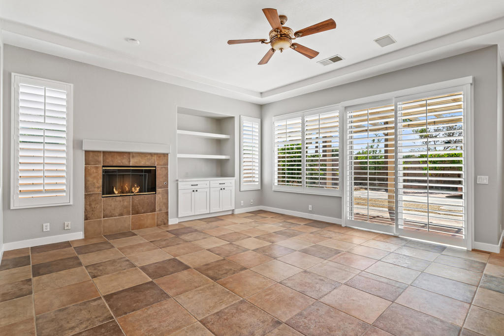 43798 Parkway Esplanade E Property Photo 17