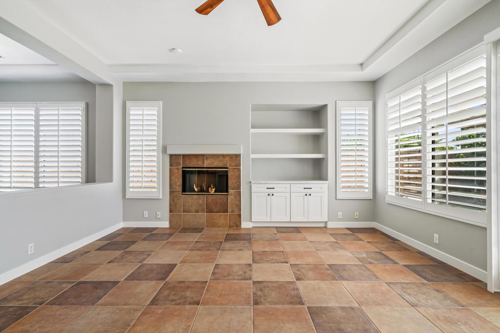 43798 Parkway Esplanade E Property Photo 18