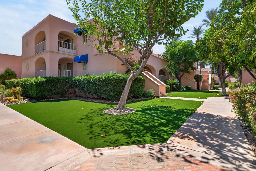500 E Amado Road 313 Property Photo 5
