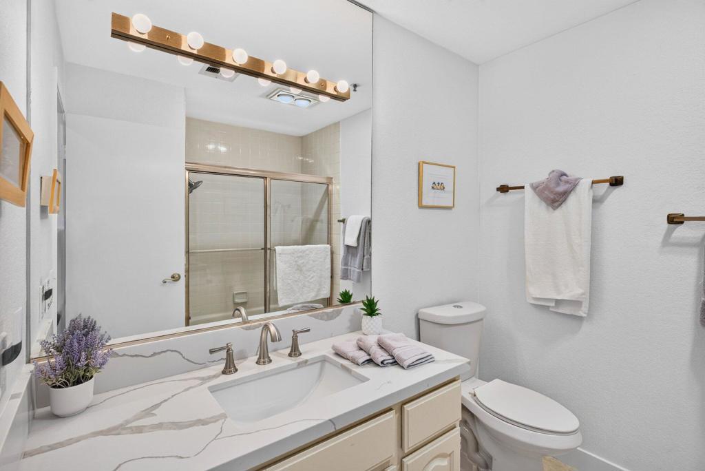 500 E Amado Road 313 Property Photo 18