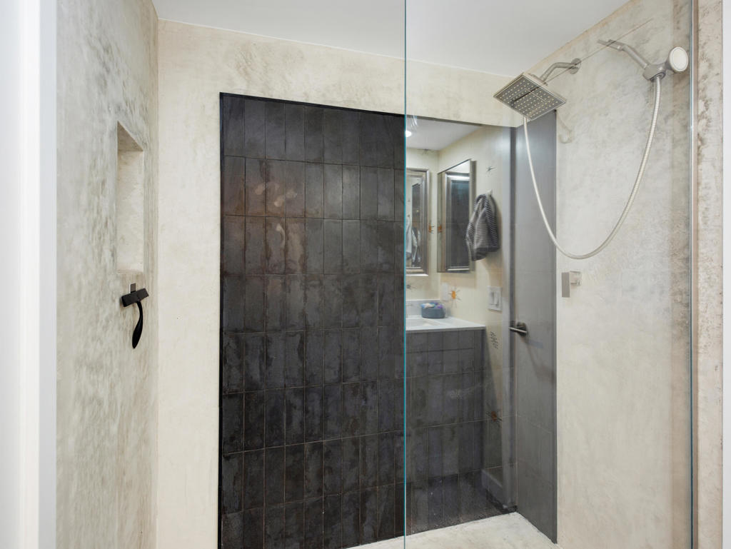 255 S Avenida Caballeros 313 Property Photo 17
