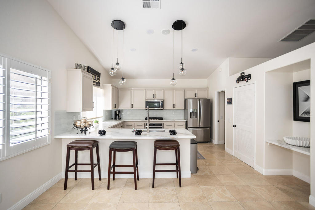 40600 Via Fonda Property Photo 5