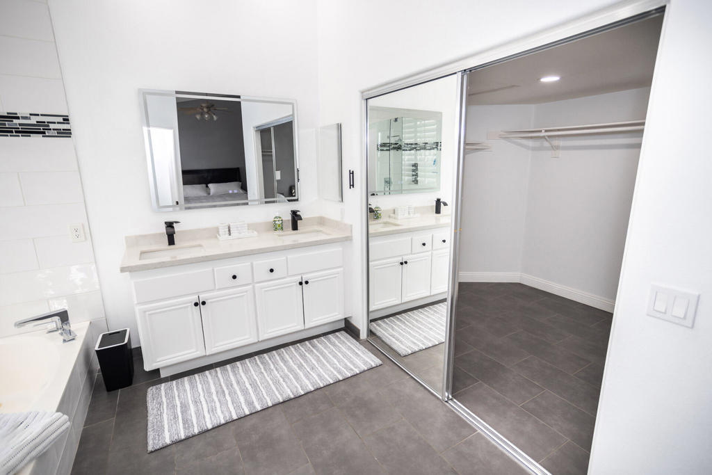 40600 Via Fonda Property Photo 16