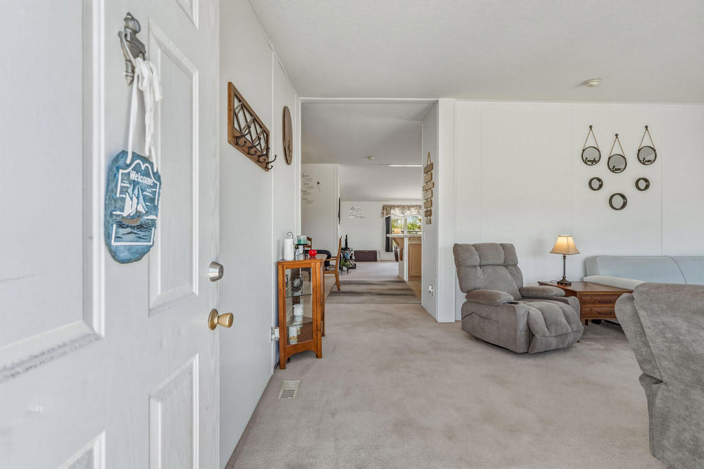 4634 Avenida La Manana Property Photo 3