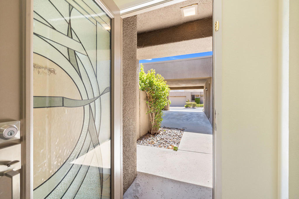 219149928DA Property Photo 5