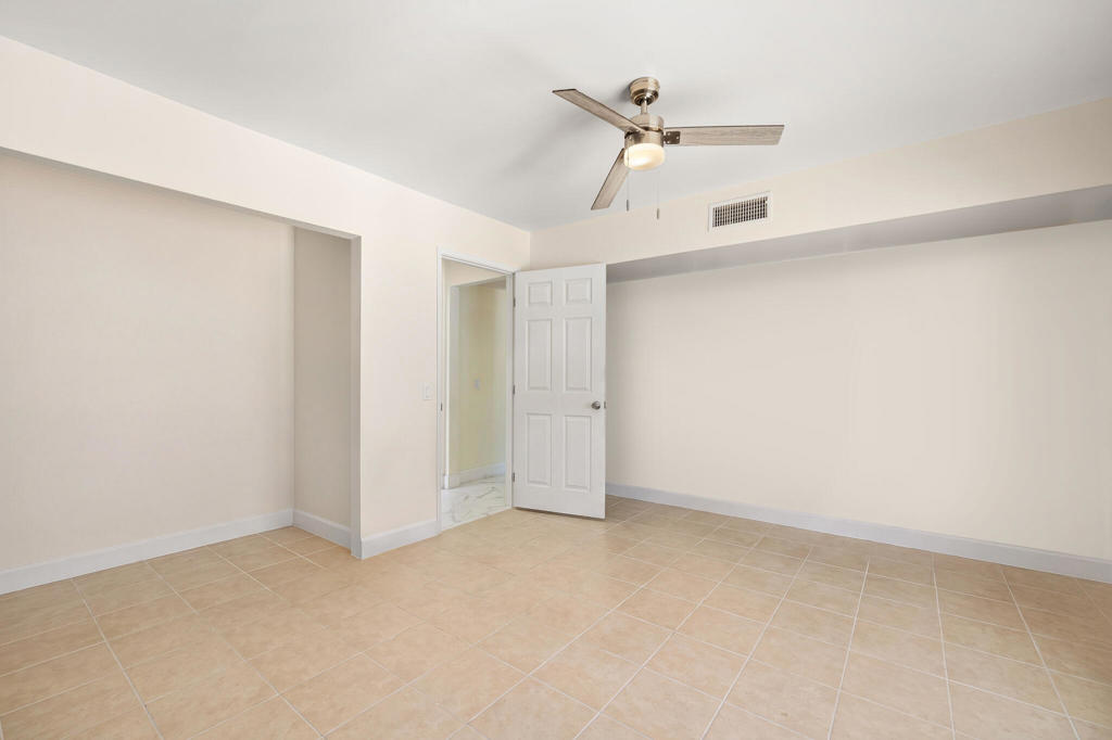 219149928DA Property Photo 6