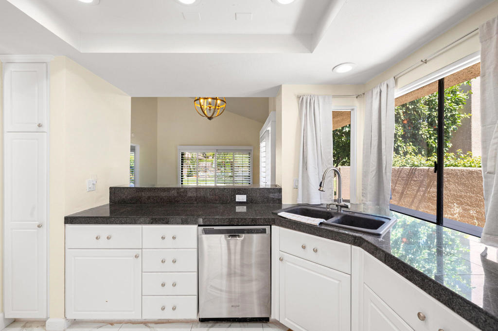 219149928DA Property Photo 12