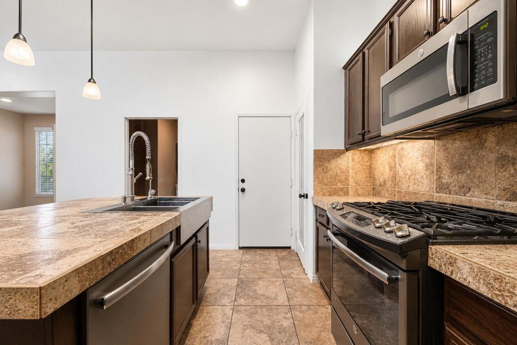 42871 Incantata Place Property Photo 16