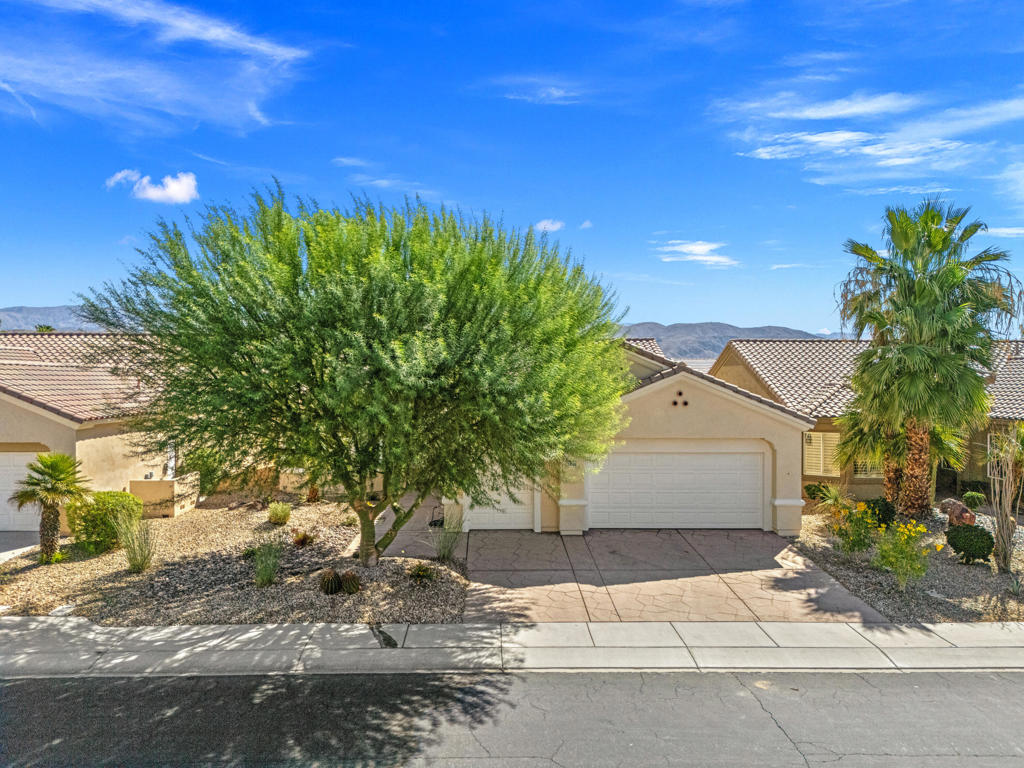36560 Blue Palm Drive Property Photo 2