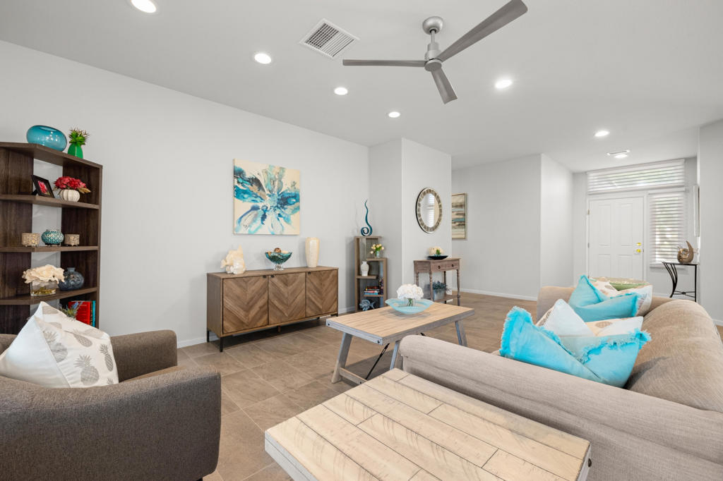 36560 Blue Palm Drive Property Photo 8