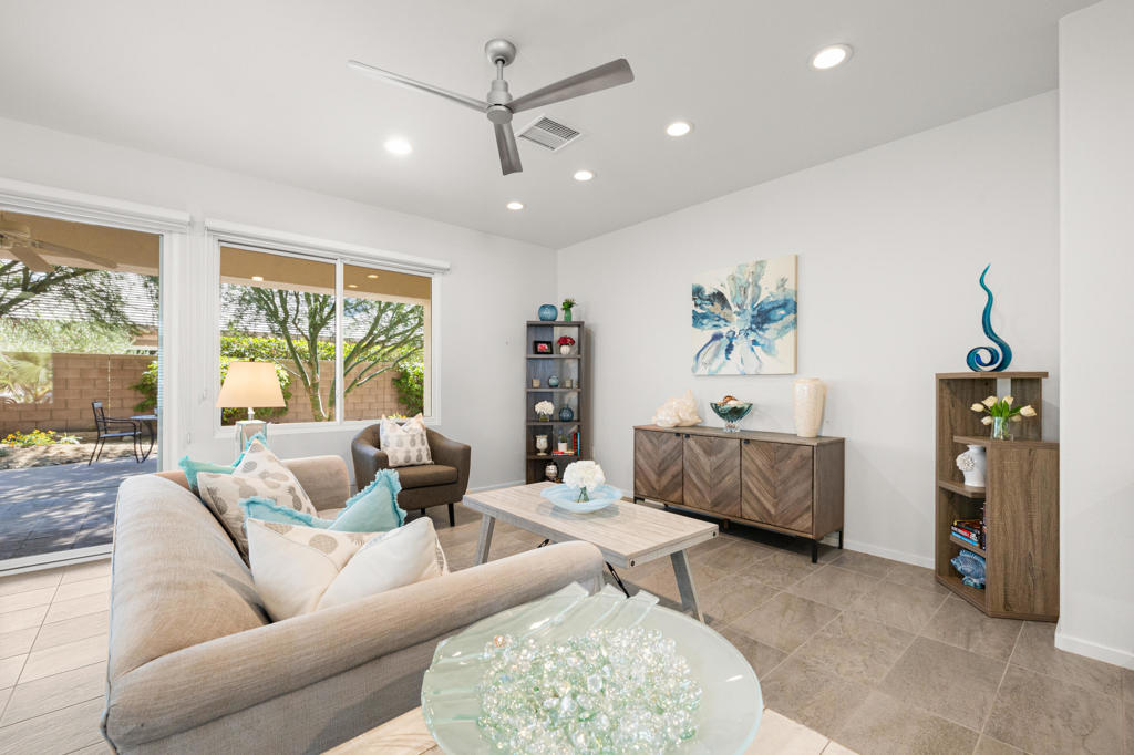36560 Blue Palm Drive Property Photo 9