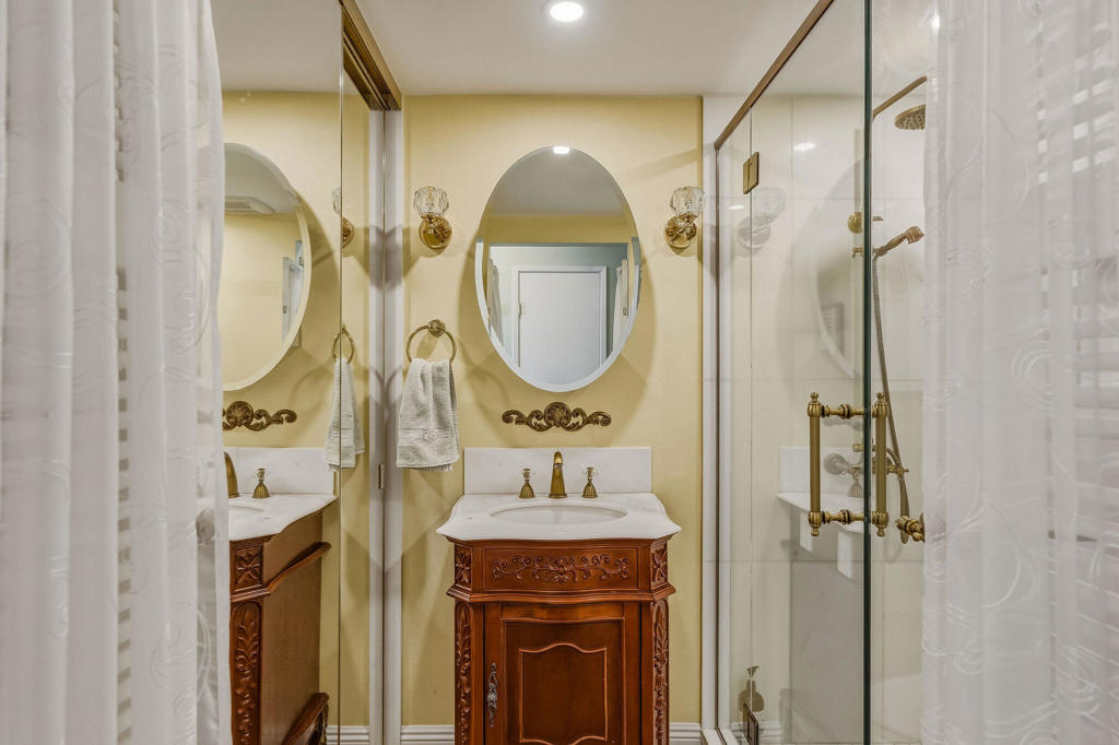 334 W Santa Elena Road Property Photo 14