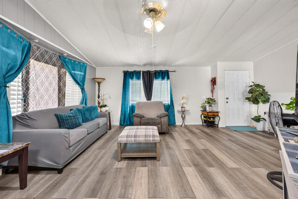 1251 Huntington Avenue Property Photo 4