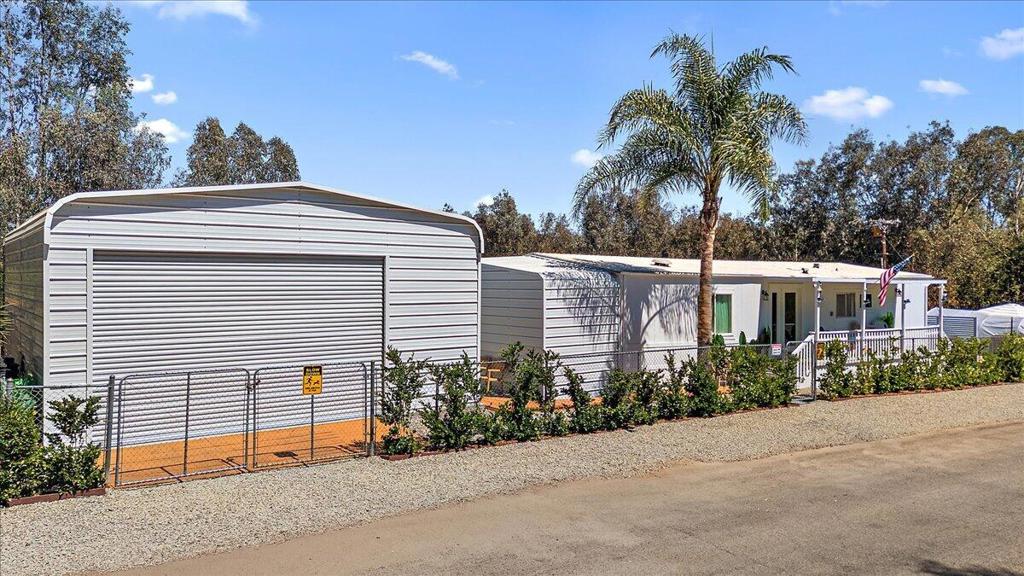 18306 Oleander Street Property Photo 2
