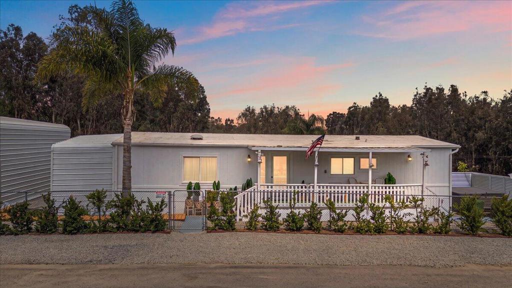 18306 Oleander Street Property Photo 3