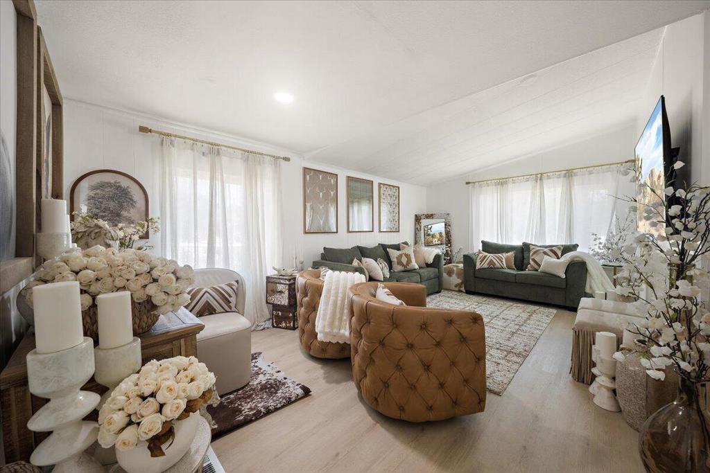 18306 Oleander Street Property Photo 6