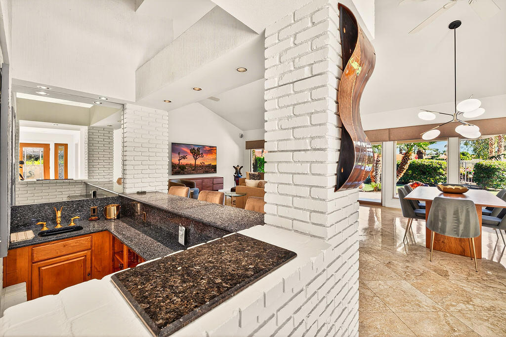 45668 Pueblo Road Property Photo 4