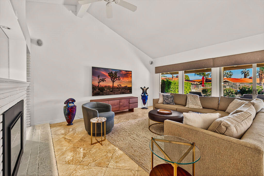 45668 Pueblo Road Property Photo 5
