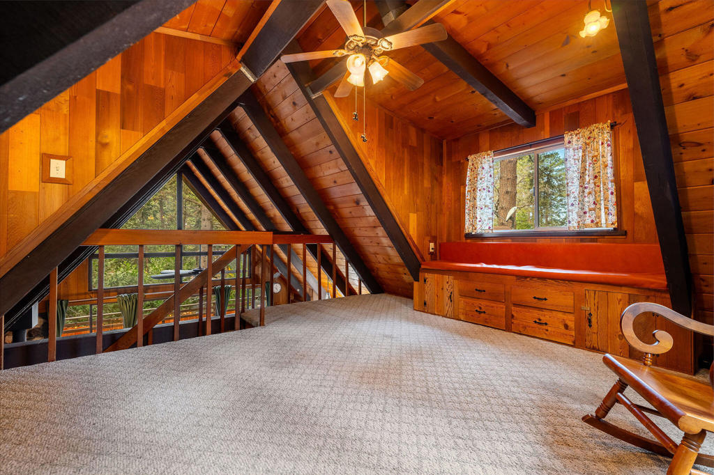 52515 Sunset Drive Property Photo 12