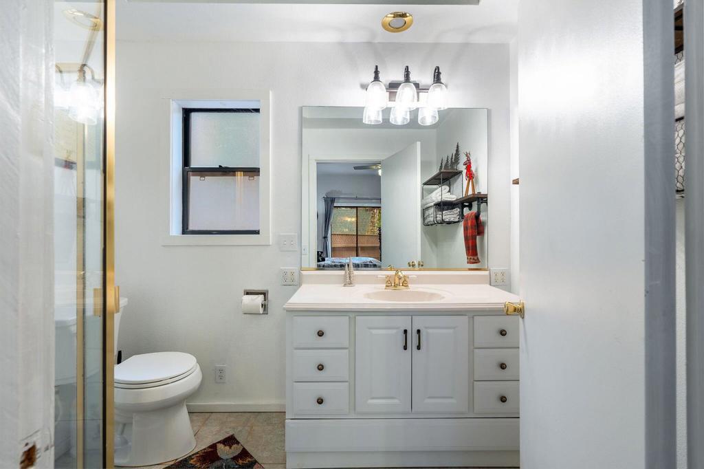 52515 Sunset Drive Property Photo 16