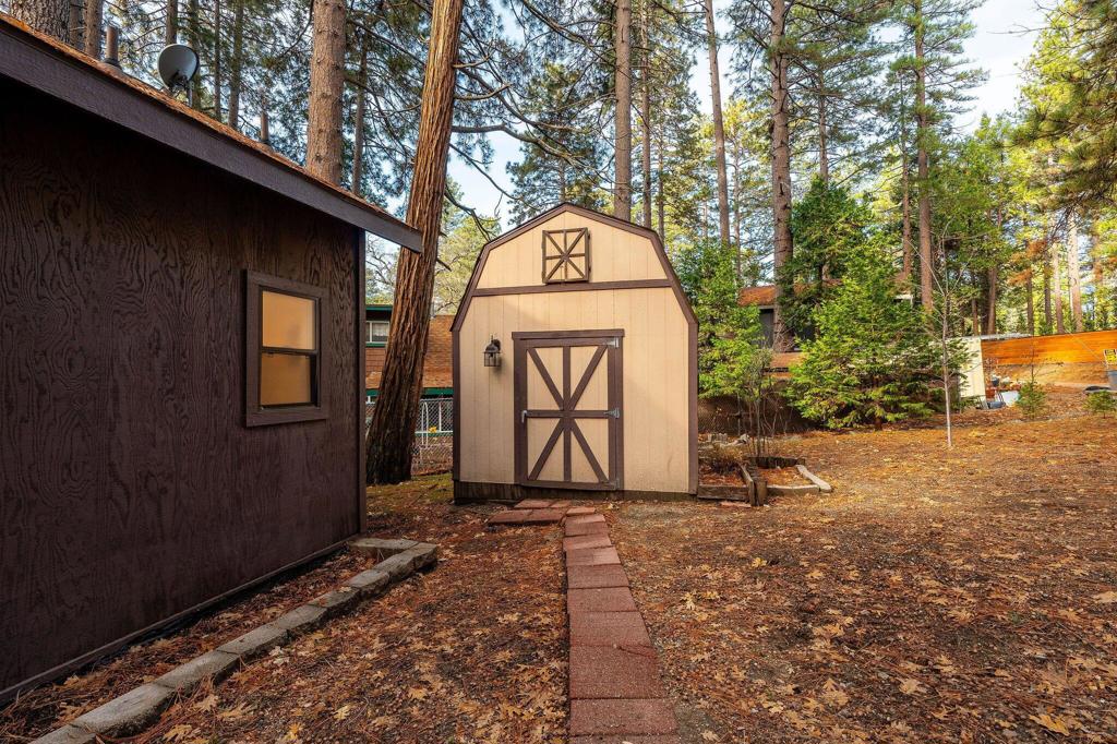 52515 Sunset Drive Property Photo 20