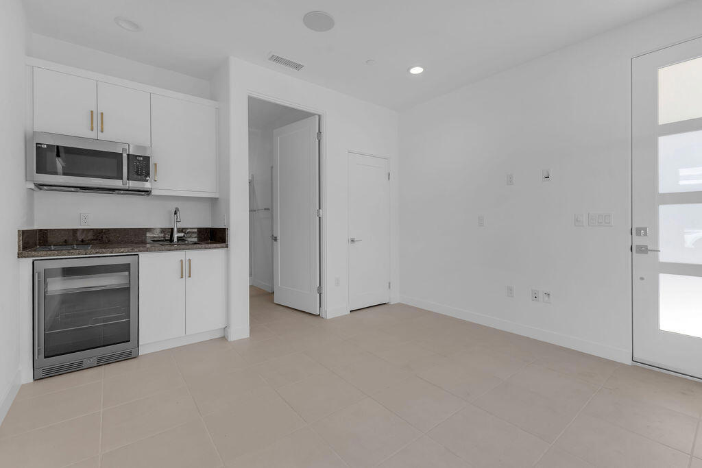 74236 Dexter Street A Property Photo 1