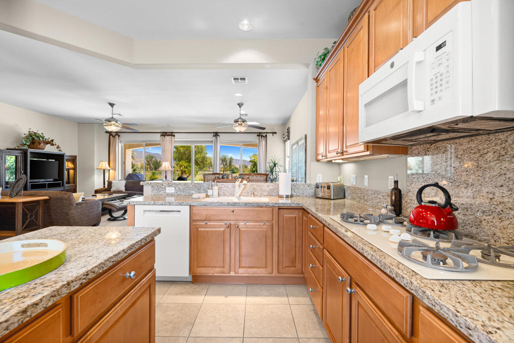 40530 Calle Santa Monica Property Photo 18