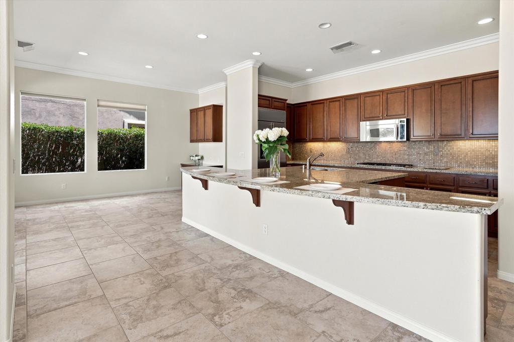 81206 Barrel Cactus Road Property Photo 11