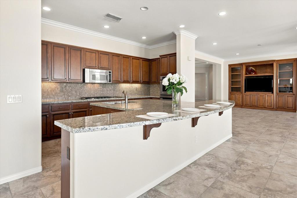 81206 Barrel Cactus Road Property Photo 12