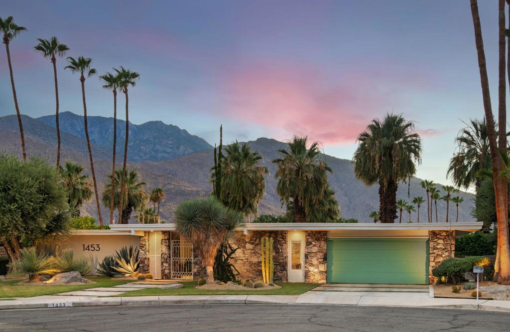 1453 Plato Circle Property Photo 1