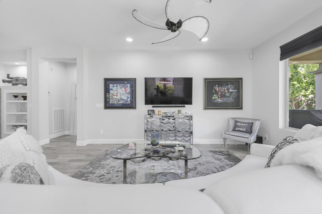 51221 Longmeadow Street Property Photo 10